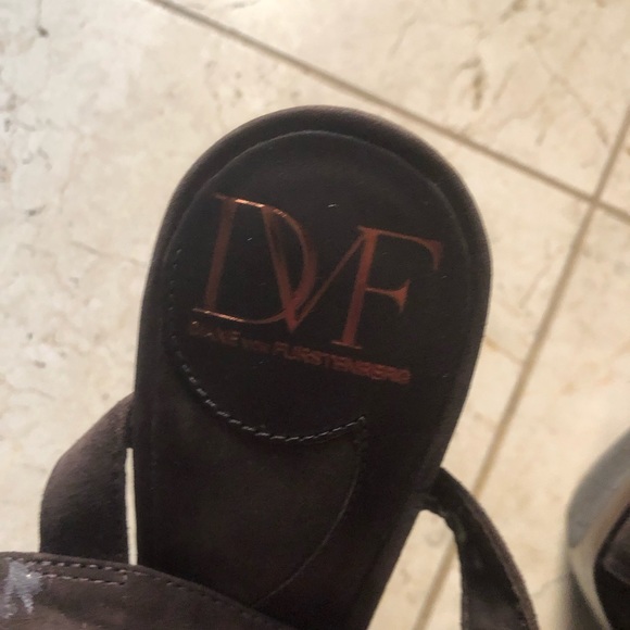 Diane Von Furstenberg DVF Brown Suede Leather Pumps 8M - Picture 5 of 7